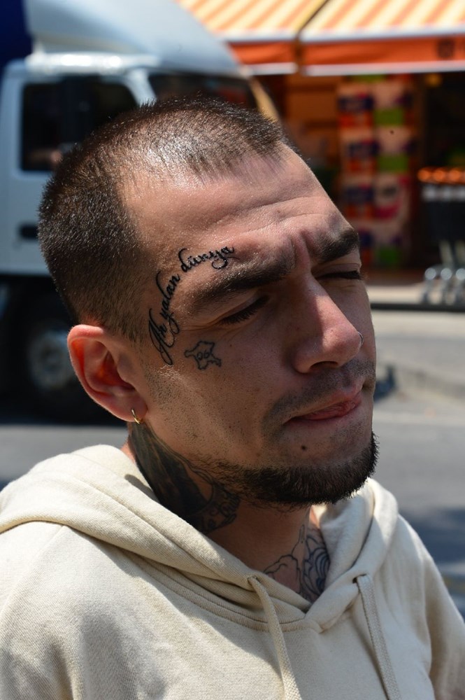 caner erkin kizini koluna kazitti