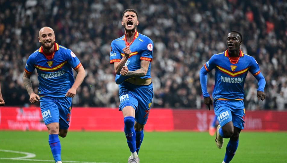 Göztepe'den 100'üncü yılda tarihi galibiyet