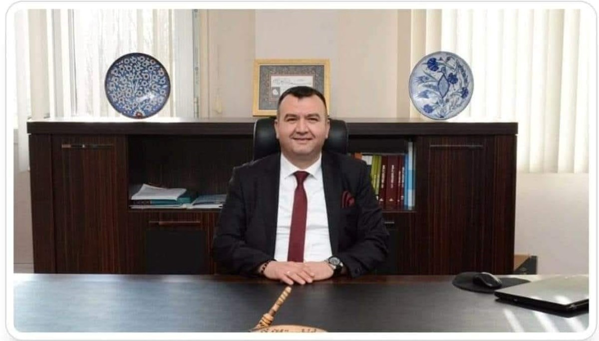 Hayatını kaybeden Fatih Anadolu Lisesi Müdürü Mücahid Çakıroğlu Hayatını kaybeden Fatih Anadolu Lisesi Müdürü Mücahid Çakıroğlu