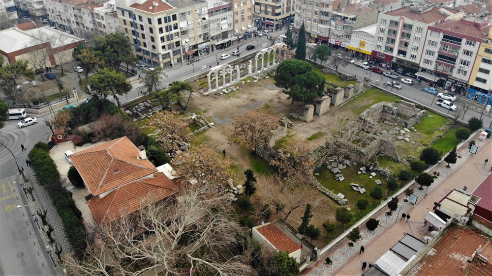 Akhisar'da antik şehirle modern şehir iç içe - 26