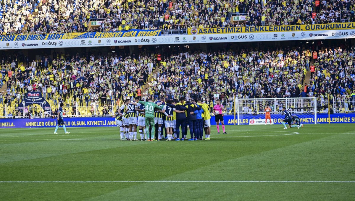 Fenerbahçe tribünlerinden Fenerbahçe tribünlerinden