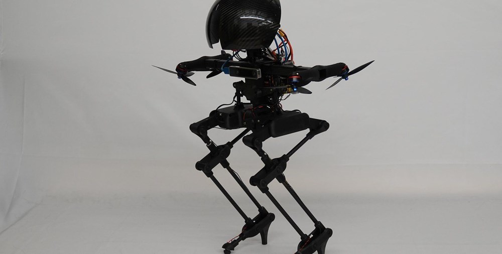 Uçan robot geliştirildi: Leo - 1