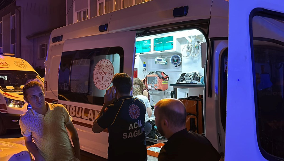 Ellerinde çakmak gazı patladı: 3 yaralı Ellerinde çakmak gazı patladı: 3 yaralı