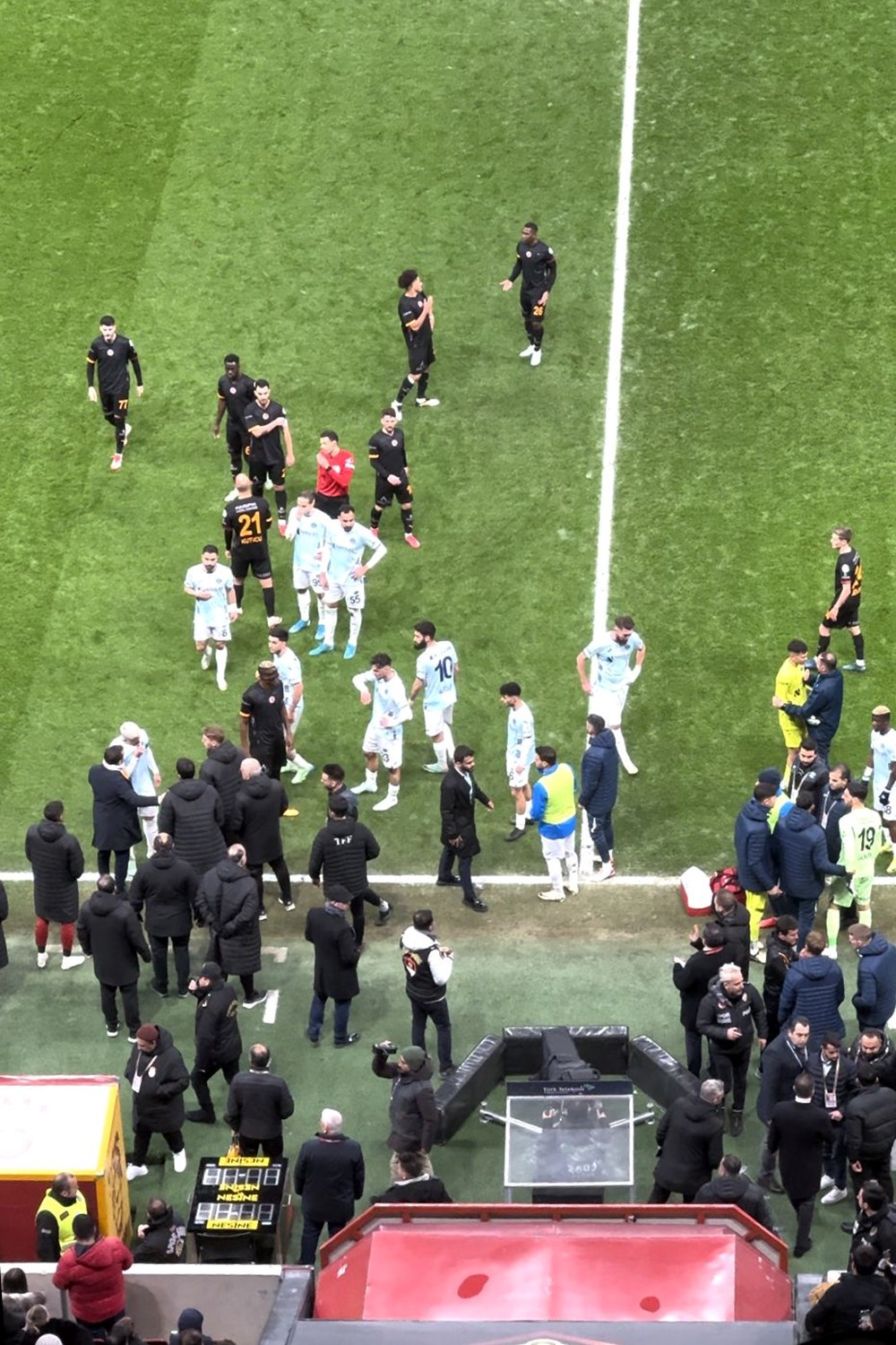 Galatasaray - Adana Demirspor maçı Avrupa basınında: "Türk futbolunda skandal!" - 2