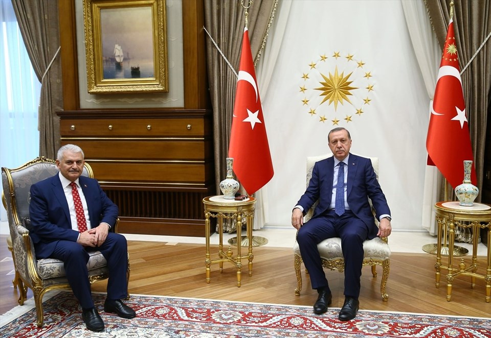 Cumhurbaşkanı Erdoğan, Yıldırım'a hükümeti kurma görevini verdi - 1