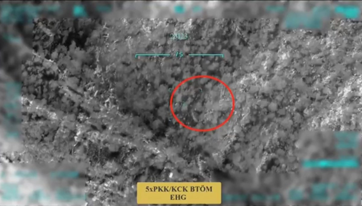 Pençe-Kilit Operasyonu bölgesinde 5 terörist etkisiz hale getirildi Pençe-Kilit Operasyonu bölgesinde 5 terörist etkisiz hale getirildi