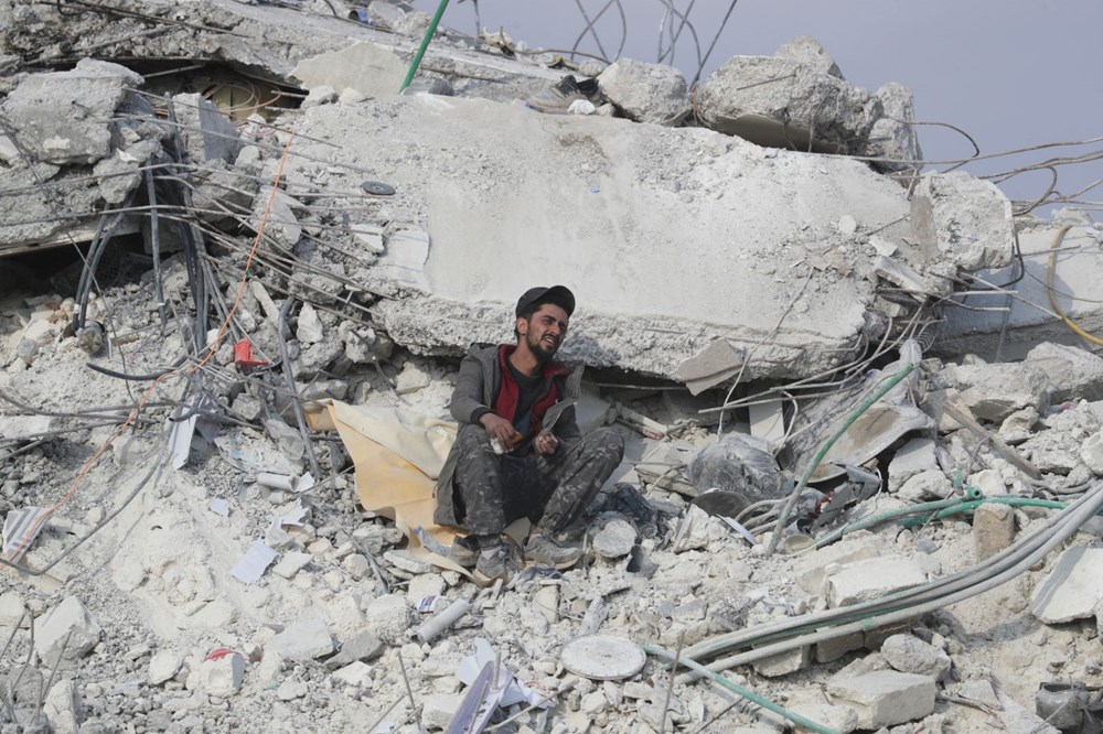 Depremlerin vurduğu Suriye'de son durum: En az 4 bin 500 can kaybı - 7