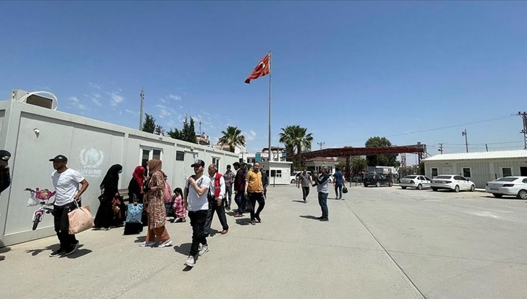 Suriye'ye dönenlerin sayısı açıklandı: Gönüllü geri dönüşler hız kazandı