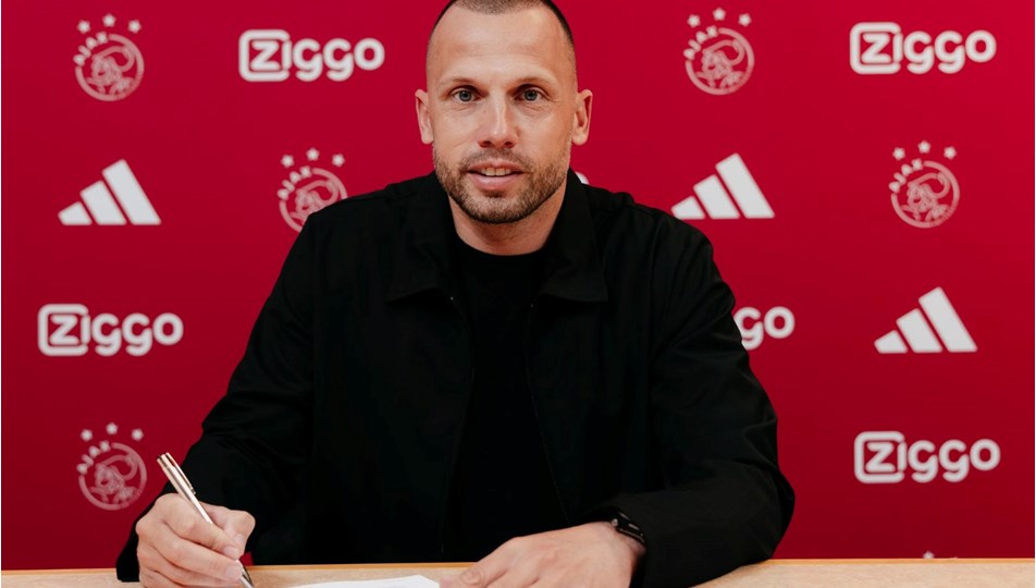 Ajax'ta Farioli yerine Heitinga getirildi