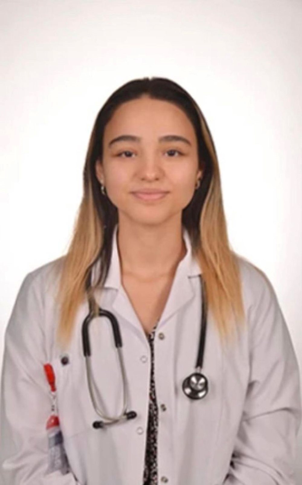 'Sahte doktor' Ayşe Özkiraz Cerrahpaşa'da da kendisini doktor olarak tanıtmış - 4