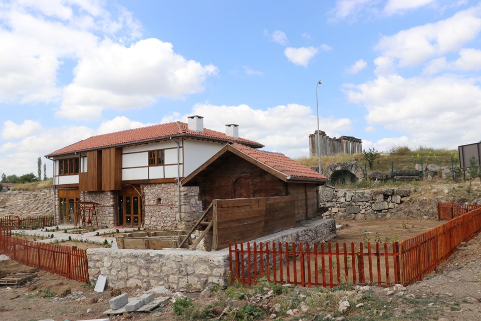 Aizanoi Antik Kenti'nde Osmanlı ve Roma kültürleri iç içe yaşatılacak - 1