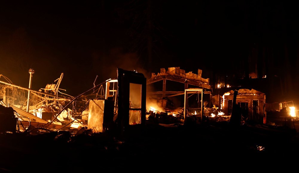 ABD'nin California eyaletindeki yangında bir kasaba yok oldu - 11