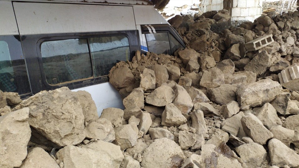 SON DAKİKA HABERİ: İran'daki 5,9'luk deprem Van'ı vurdu: Başkale'de 9 kişi yaşamını yitirdi - 4