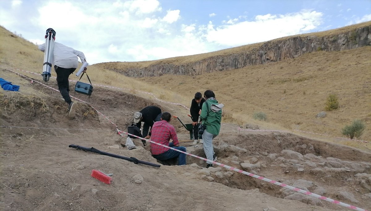 Parmaksız Kale Höyüğü'nde kazı çalışmaları devam ediyor