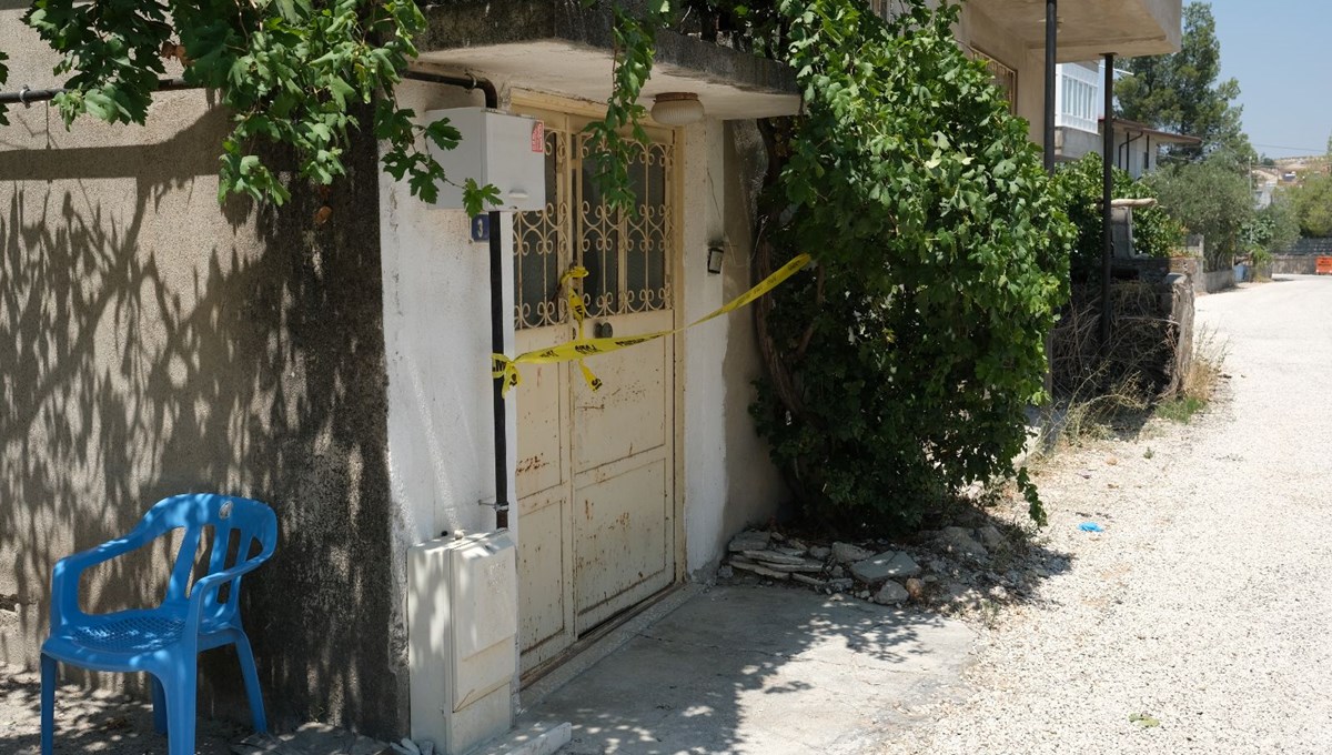 Annesini bıçaklayarak öldürdü