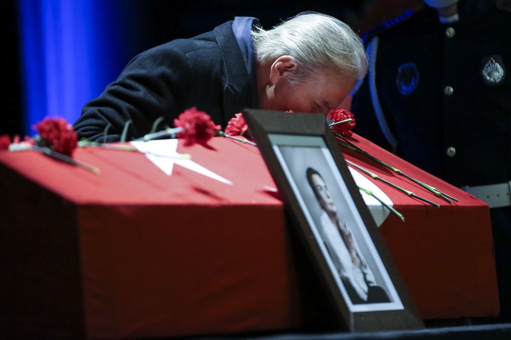 Usta oyuncu Fatma Girik son yolculuğuna uğurlandı - 57