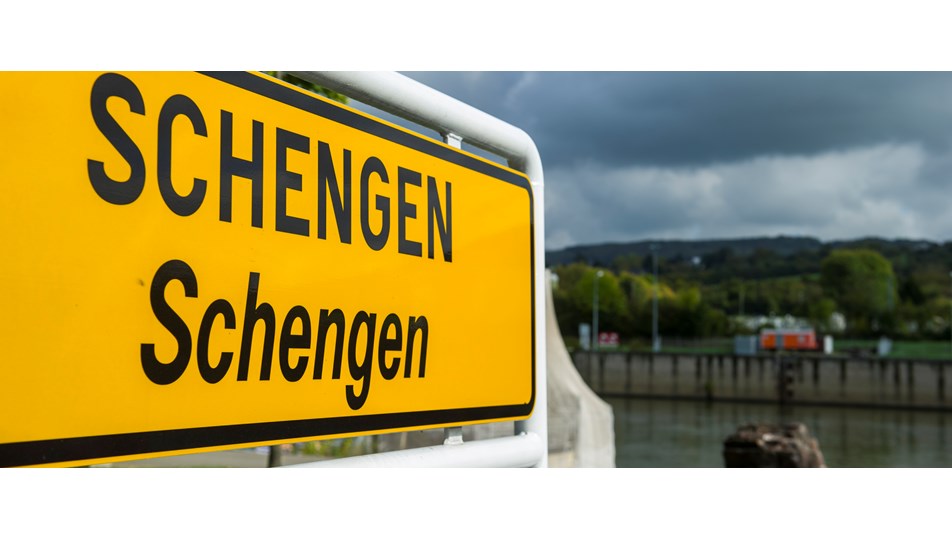 Schengen'de sınır kontrolü uygulaması uzatıldı