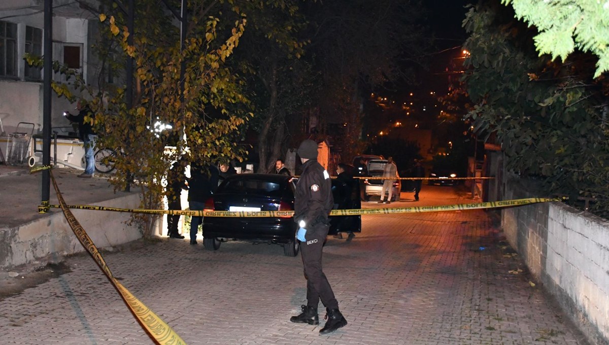 25 yaşındaki genç silahla kendini vurdu 25 yaşındaki genç silahla kendini vurdu