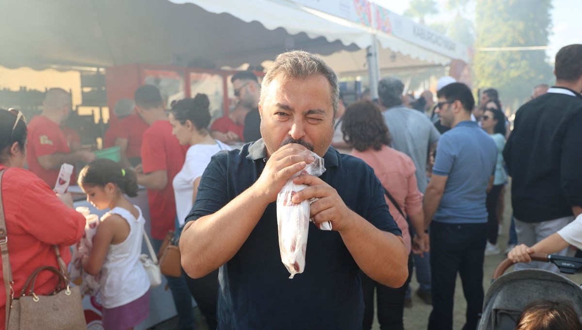 Adana’da 500 bin şiş et tüketildi Adana’da 500 bin şiş et tüketildi