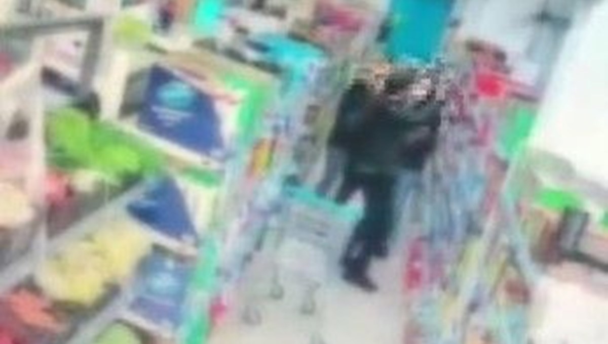 Maske uyarısı yapan market çalışanlarına silah çekti