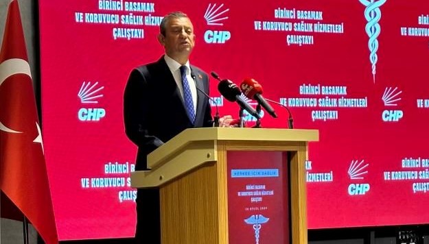 Özgür Özel'den hükümetin sağlık politikasına eleştiri