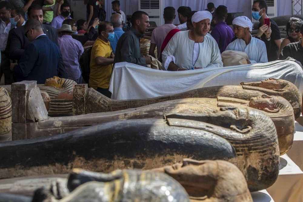 Mısır'da keşfedilen 2 bin 500 yıllık 59 tabut tek tek tanıtıldı - 3