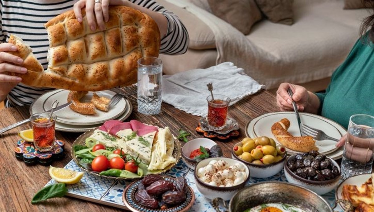 Sahurda tok tutan yiyecekler: Sahurda ne yenir, ne yenmez?