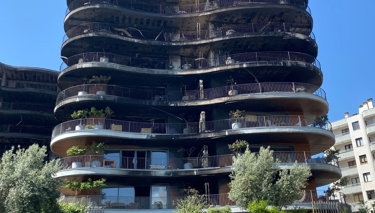 İzmir’de küle dönen sitede hasar tespit çalışmaları başlıyor İzmir’de küle dönen sitede hasar tespit çalışmaları başlıyor