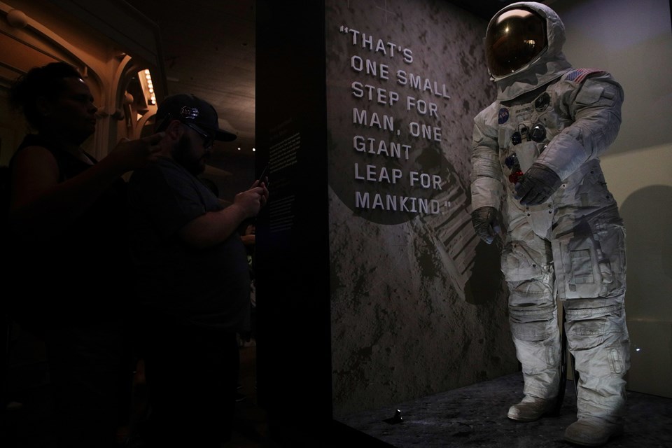 Neil Armstrong ve Buzz Aldrin'in fotoğrafları açık artırmaya çıktı - 2