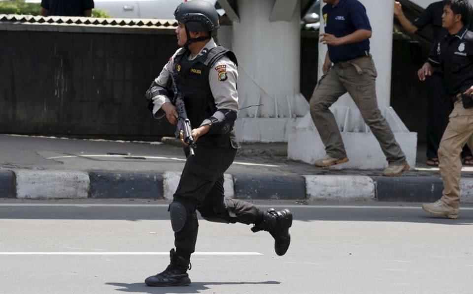 Endonezya'daki terör saldırısını IŞİD üstlendi - 1