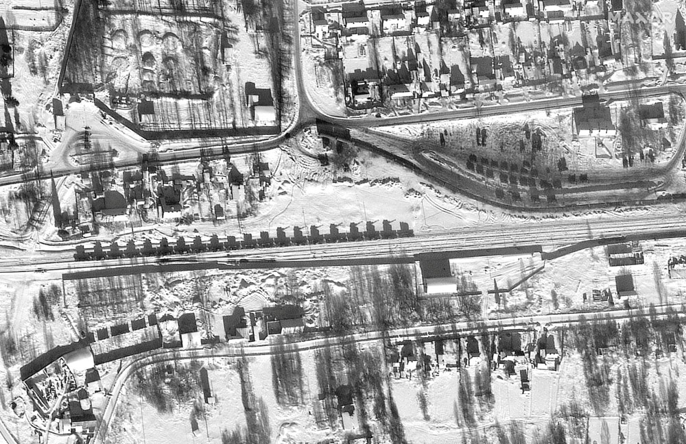 Rusya-Ukrayna geriliminde son durum: Yeni uydu görüntüleri sınırdaki askeri hareketliliğin arttığını gösterdi - 3