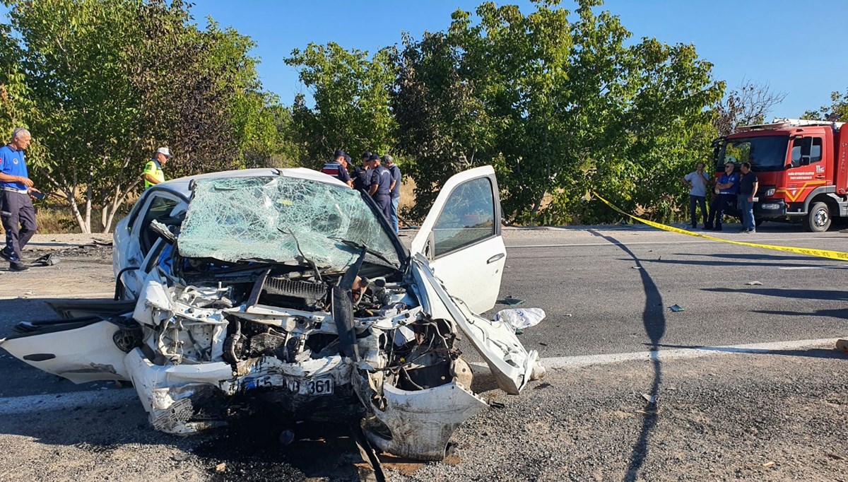 Manisa'da ölümlü trafik kazası Manisa'da ölümlü trafik kazası