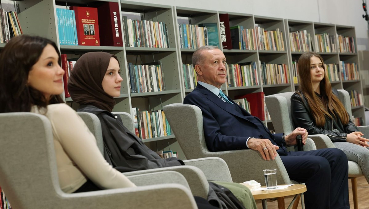 Cumhurbaşkanı Erdoğan gençlerle buluştu Cumhurbaşkanı Erdoğan gençlerle buluştu
