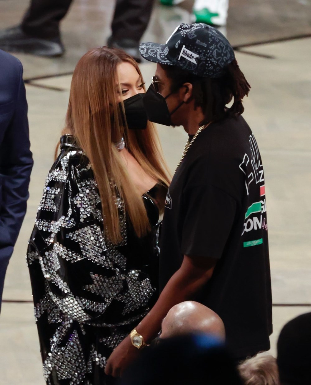 Beyonce ve Jay-Z çifti basketbol maçı seyretti - 4