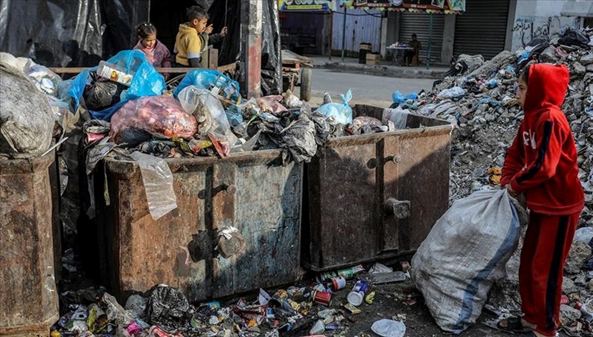 Gazze hükümeti: Yaklaşık 1.5 milyon kişi bulaşıcı hastalıklara yakalandı Gazze hükümeti: Yaklaşık 1.5 milyon kişi bulaşıcı hastalıklara yakalandı