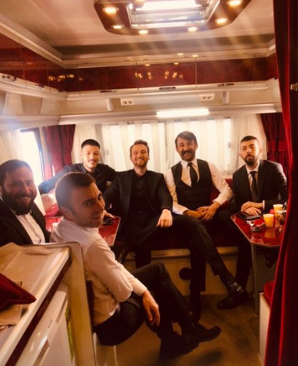 Çukur oyuncularının kamera arkası pozları - 14