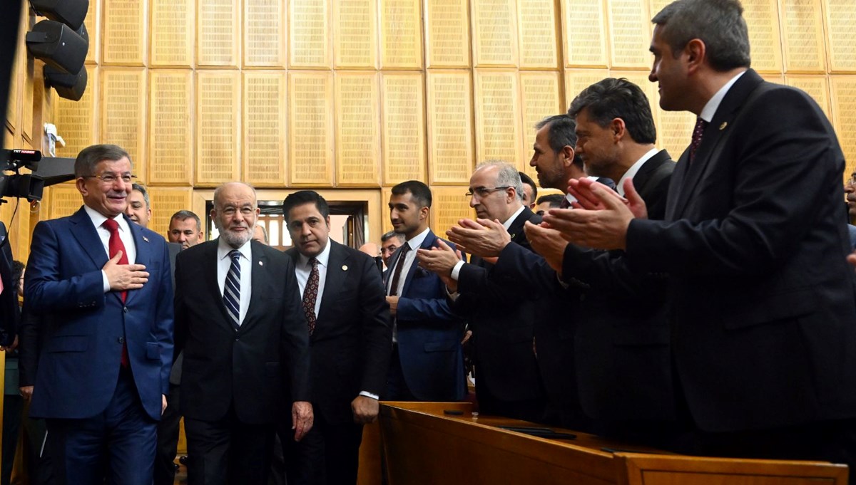 Saadet-Gelecek İttifakı'nın ilk grup toplantısı Saadet-Gelecek İttifakı'nın ilk grup toplantısı