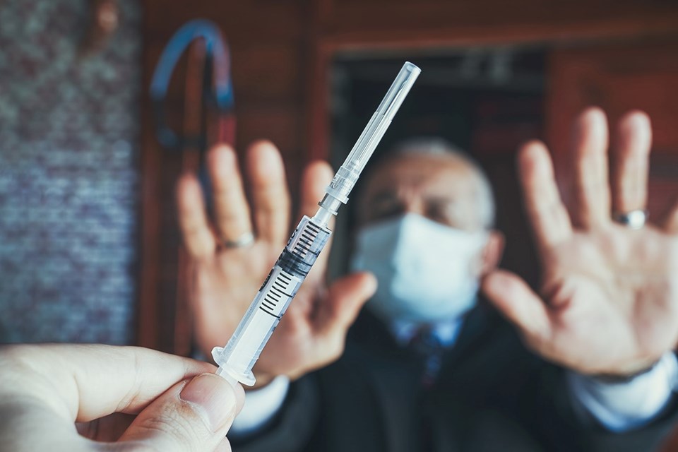 Aşı tereddüdü nedeniyle milyonlarca Covid aşısı çöpe atılabilir - 2