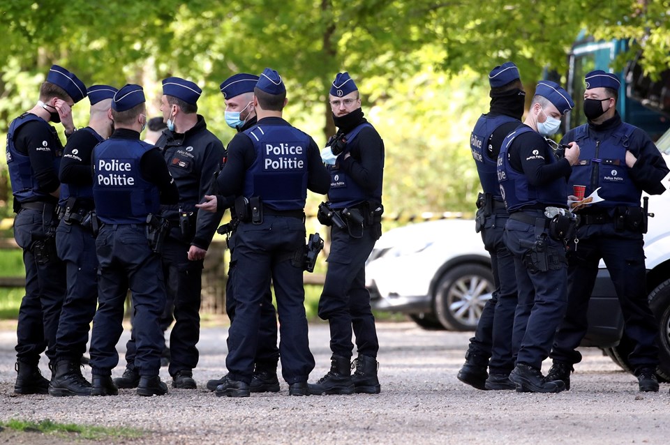 Belçikalı firari aşırı sağcı askeri İnterpol de arıyor - 1