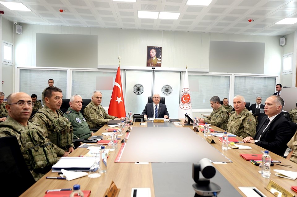 Komutanlar İran sınırında! Bakan Güler: Güvenlik tedbirleri artırıldı - 2