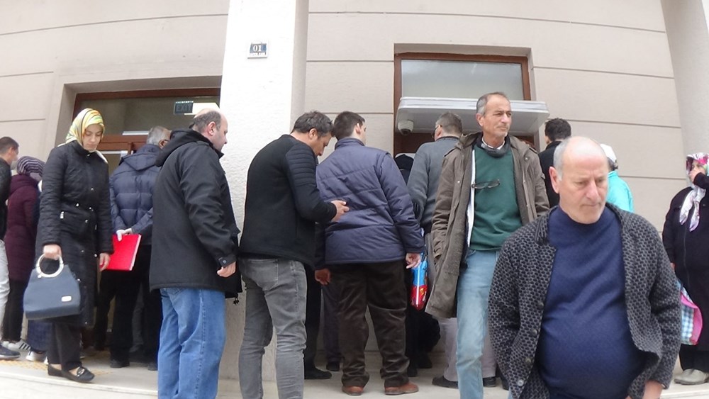 İÇERiDEKİLER CAN, DIŞARIDAKİLER CANAN