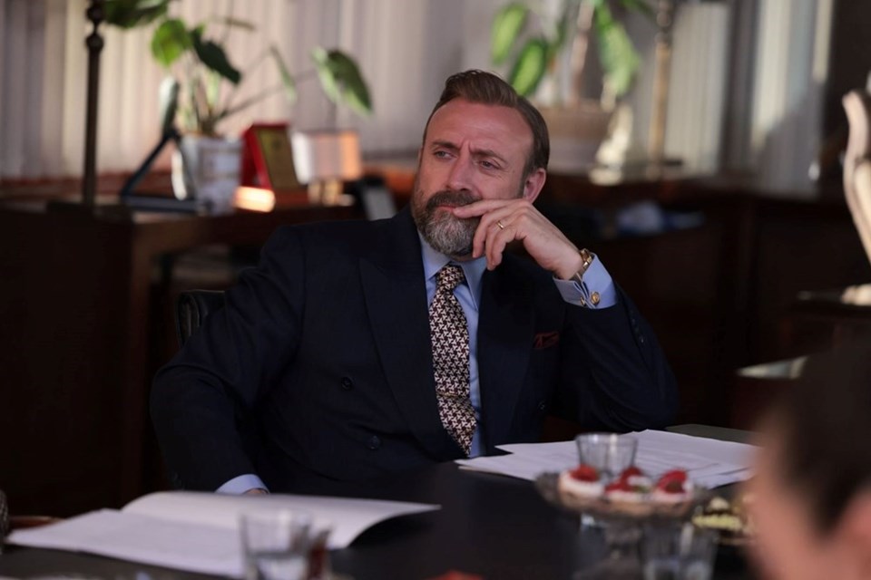 Kral Kaybederse üç kategoride de birinci oldu - 1