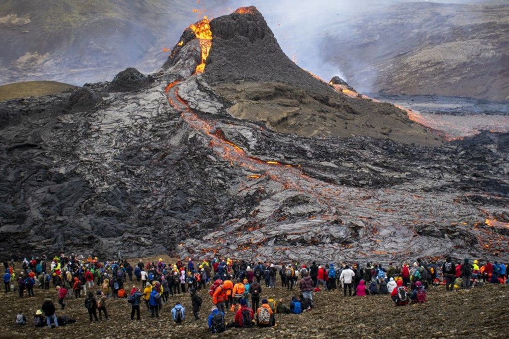 İzlanda’nın son patlayan yanardağı Fagradalsfjall satışa çıktı - 1