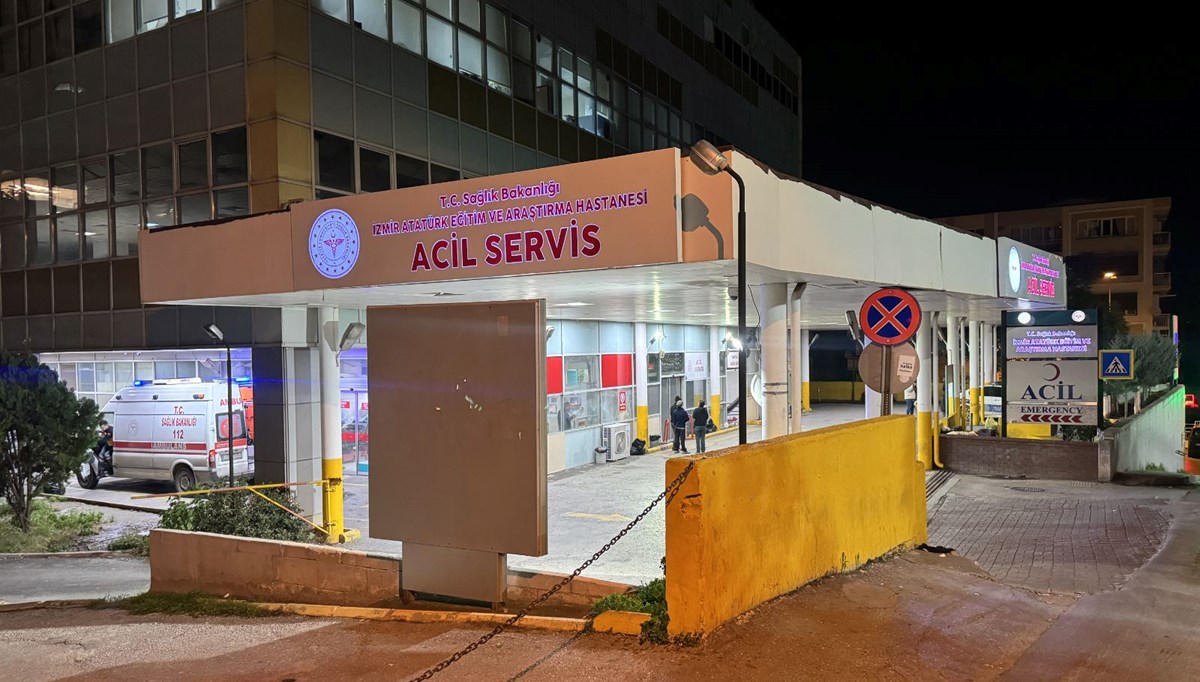İzmir'deki kazada 17 yaşındaki motosikletli hayatını kaybetti İzmir'deki kazada 17 yaşındaki motosikletli hayatını kaybetti