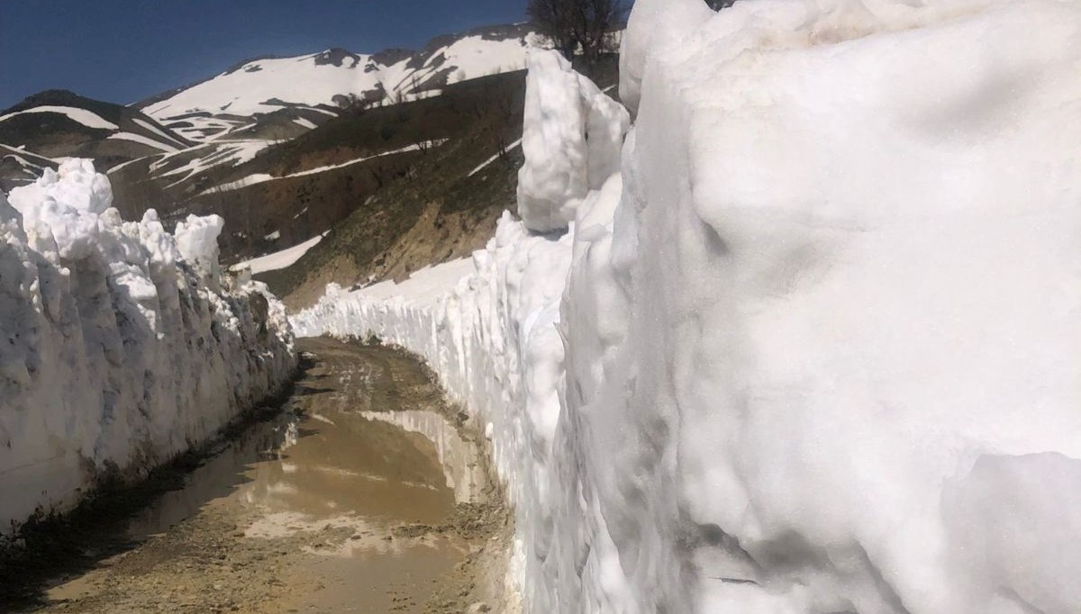 Yüksekova'da kapanan askeri üs bölgesi için çalışma Yüksekova'da kapanan askeri üs bölgesi için çalışma