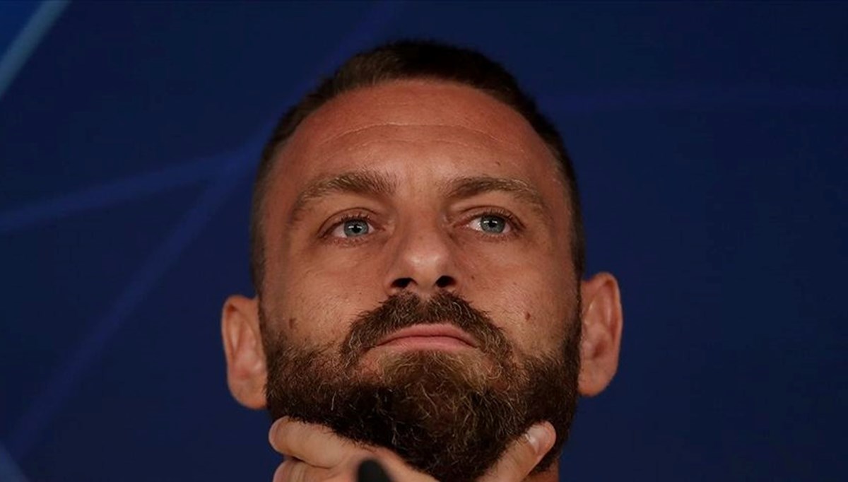 Jose Mourinho'nun yerine Daniele De Rossi Jose Mourinho'nun yerine Daniele De Rossi