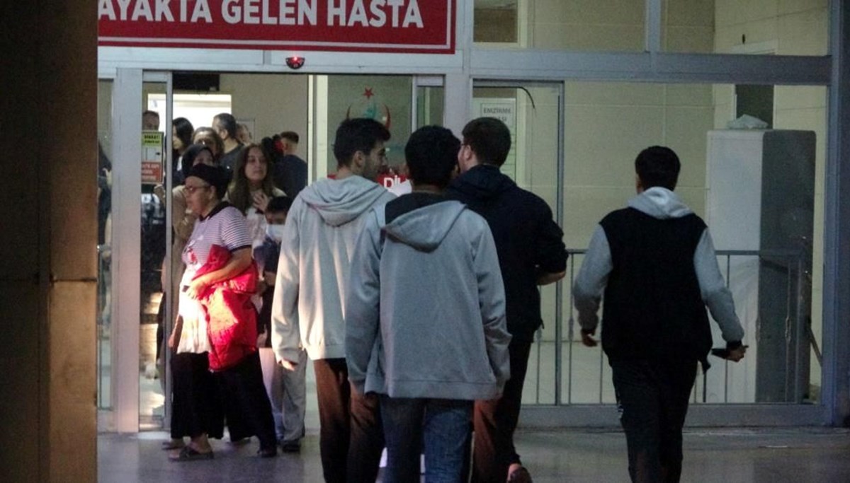 Adana’da 14 öğrenci gıdadan zehirlendi Adana’da 14 öğrenci gıdadan zehirlendi