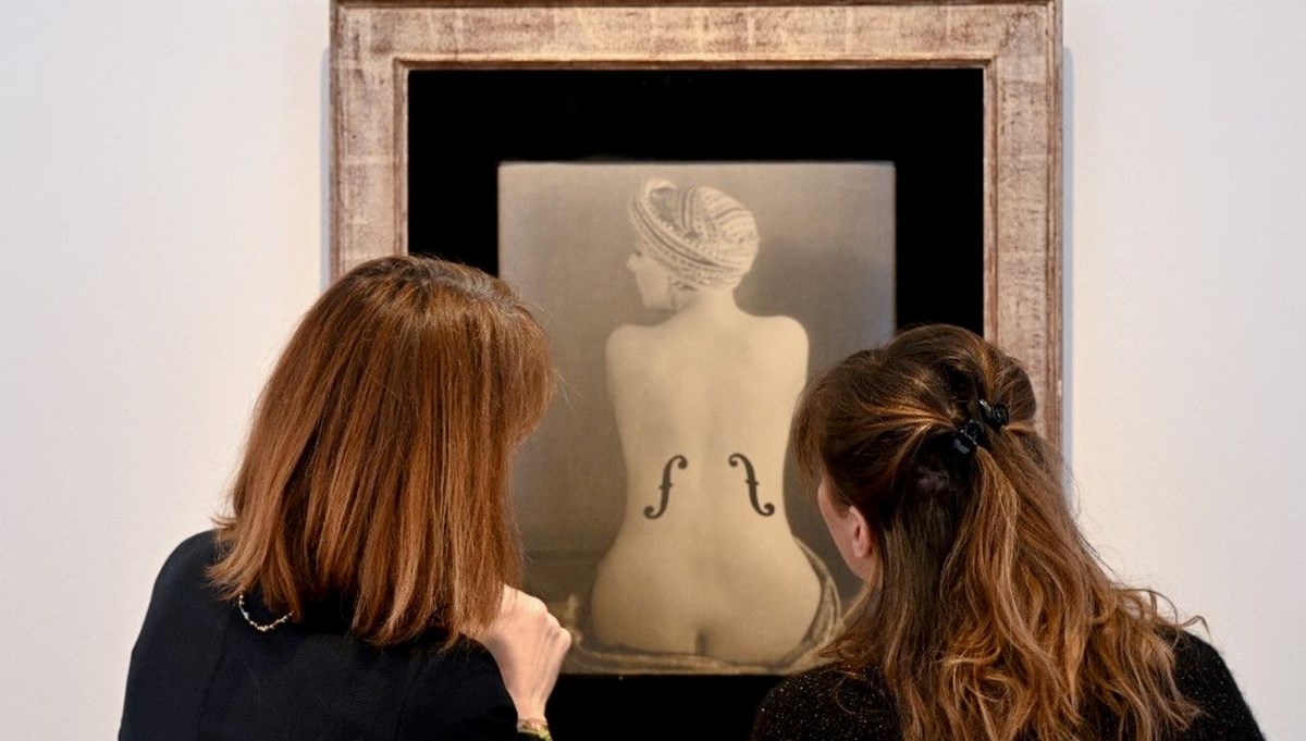 Man Ray'in 'Le Violon d'Ingres' fotoğrafı 12,4 milyon dolara satıldı