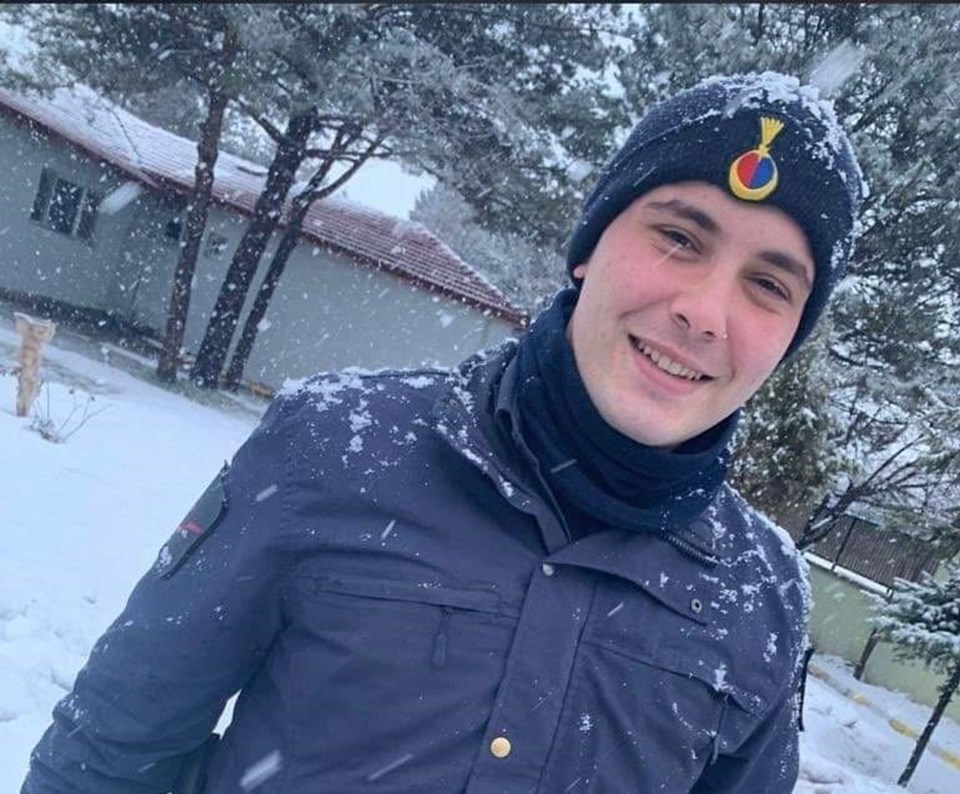 Ankara'da otomobil TIR'a çarptı: 1 uzman çavuş öldü, 2 uzman çavuş yaralı - 2