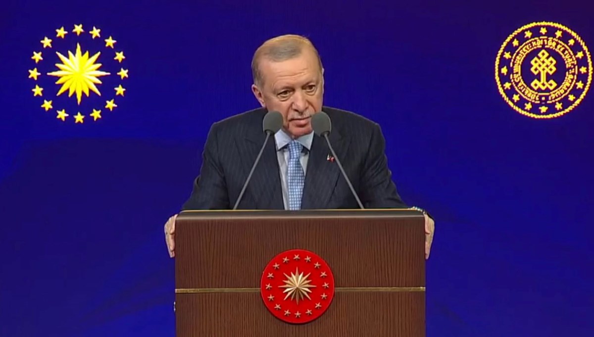 Cumhurbaşkanı Erdoğan: Küreselleşme kültürel yozlaşmayı da beraberinde getirdi Cumhurbaşkanı Erdoğan: Küreselleşme kültürel yozlaşmayı da beraberinde getirdi